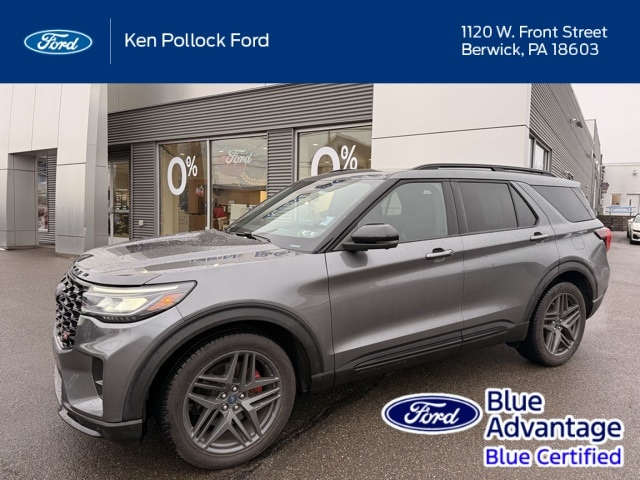 2025 Ford Explorer ST's photo