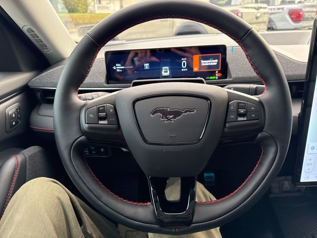 2025 Ford Mustang Mach-E Premium - Photo 23