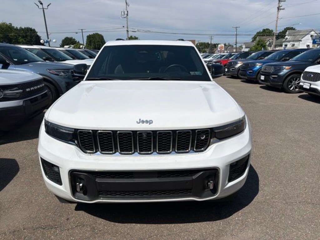 Used 2023 Jeep Grand Cherokee Overland SUV