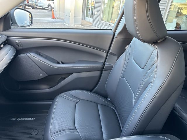 2025 Ford Mustang Mach-E Premium - Photo 39