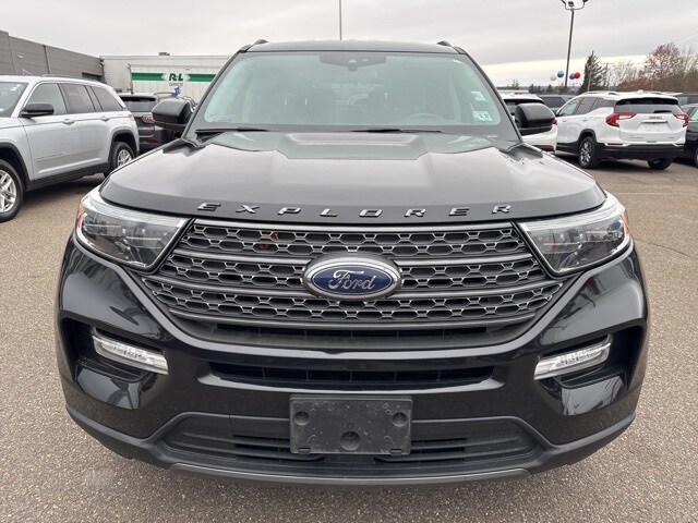 2022 Ford Explorer XLT photo 3