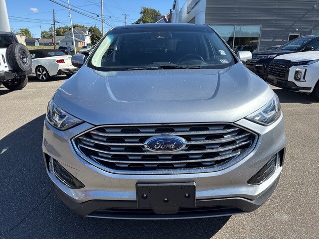 2021 Ford Edge SEL photo 3