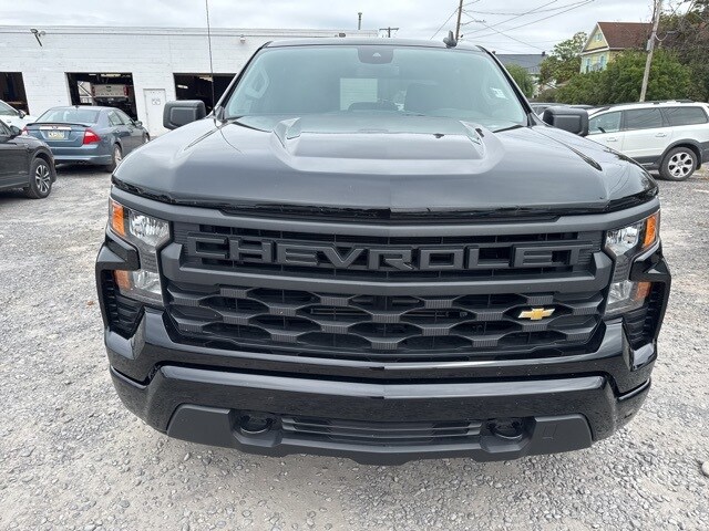 2024 Chevrolet Silverado 1500 Custom photo 3
