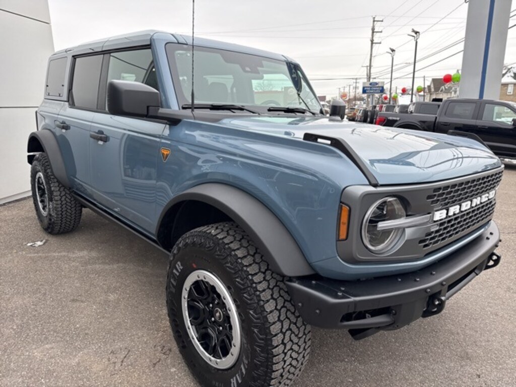 New 2025 Ford Bronco Badlands SUV