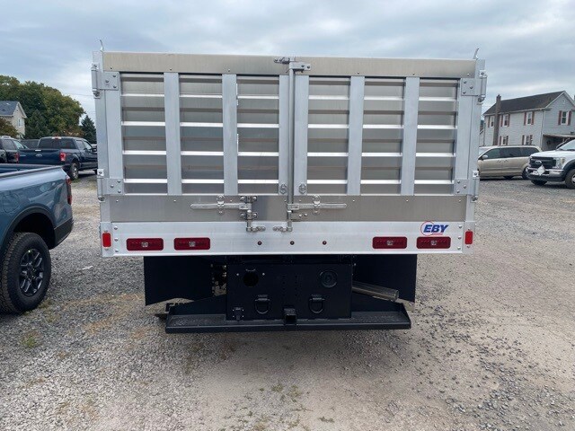 2026 Ford F-450 photo 2