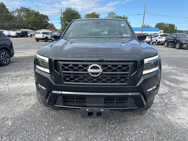 2023 Nissan Frontier SV photo 3