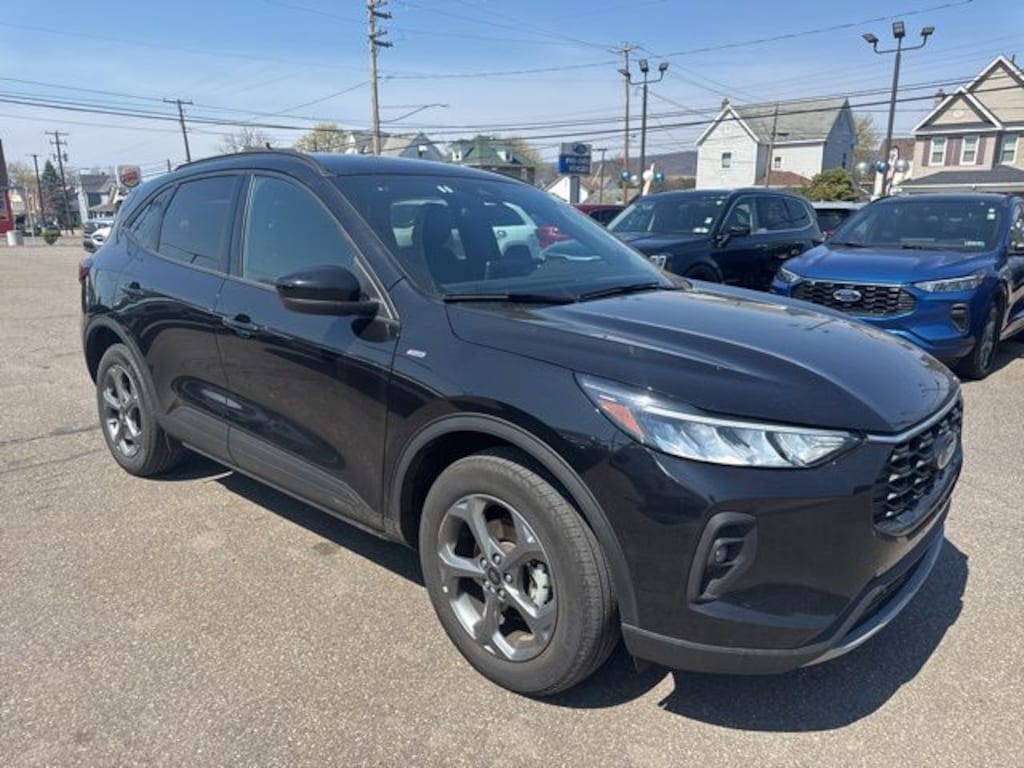 Certified 2025 Ford Escape ST-Line Select SUV