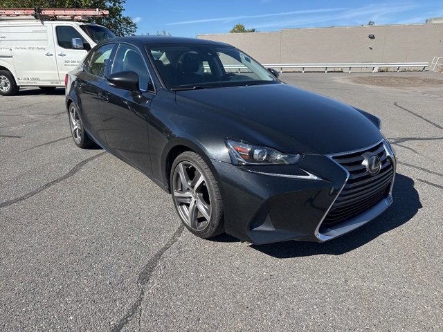 2017 Lexus IS 300 photo 3
