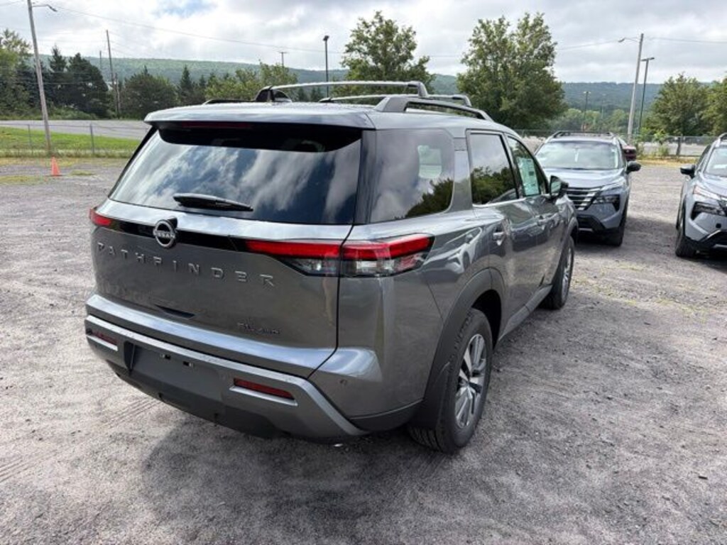 New 2026 Nissan Pathfinder SL SUV