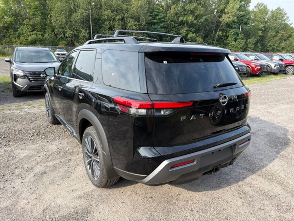New 2026 Nissan Pathfinder Platinum SUV