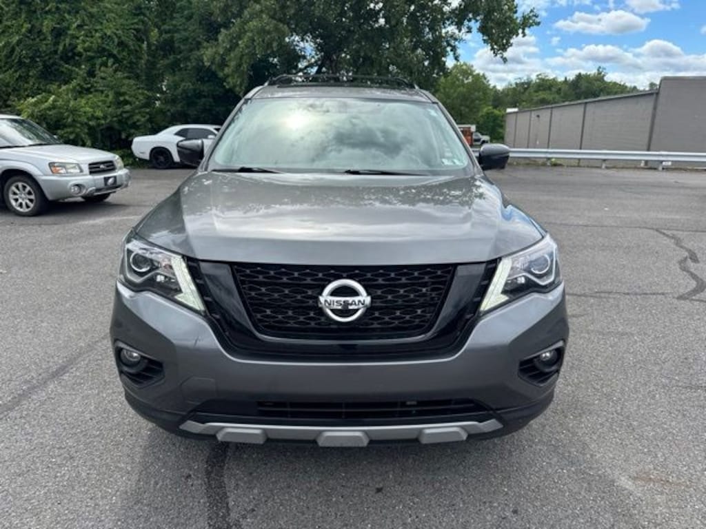 Used 2020 Nissan Pathfinder SL SUV