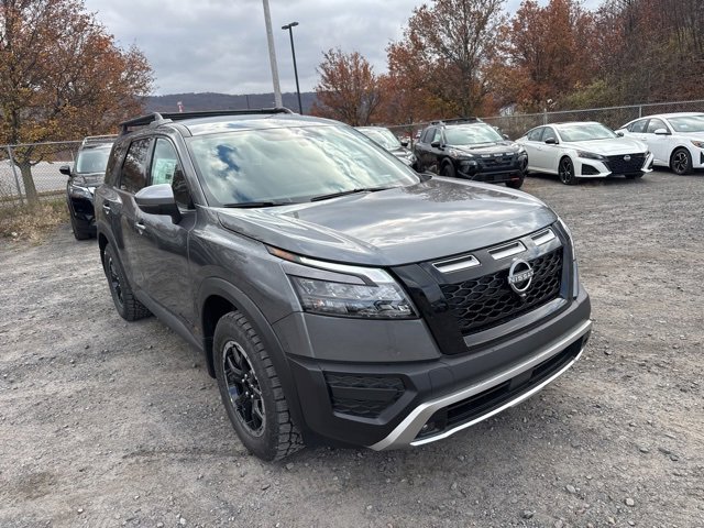 2025 Nissan Pathfinder Rock Creek photo 3