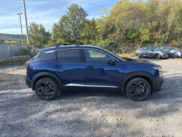2026 Nissan Kicks SR photo 4