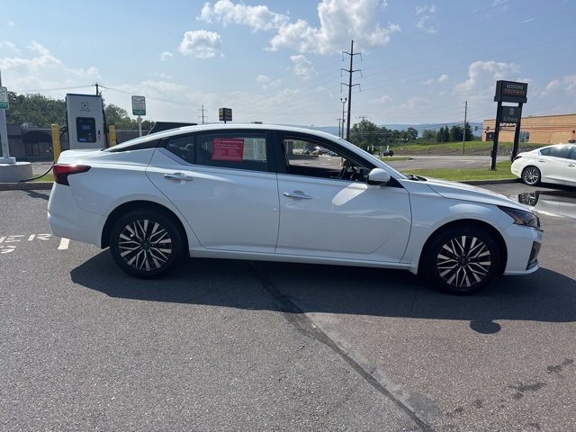 2024 Nissan Altima 2.5 SV photo 4
