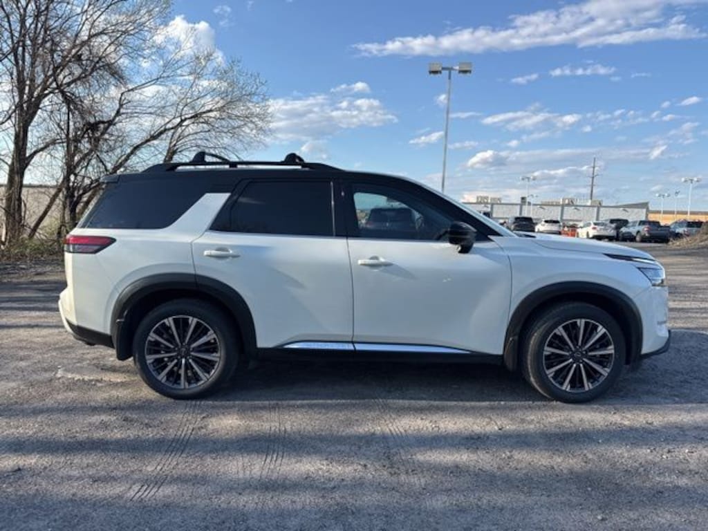 Used 2023 Nissan Pathfinder Platinum SUV