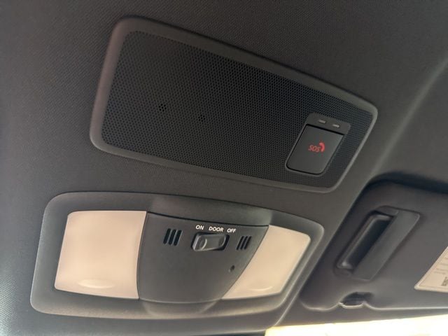 2025 Nissan Z Performance - Photo 23