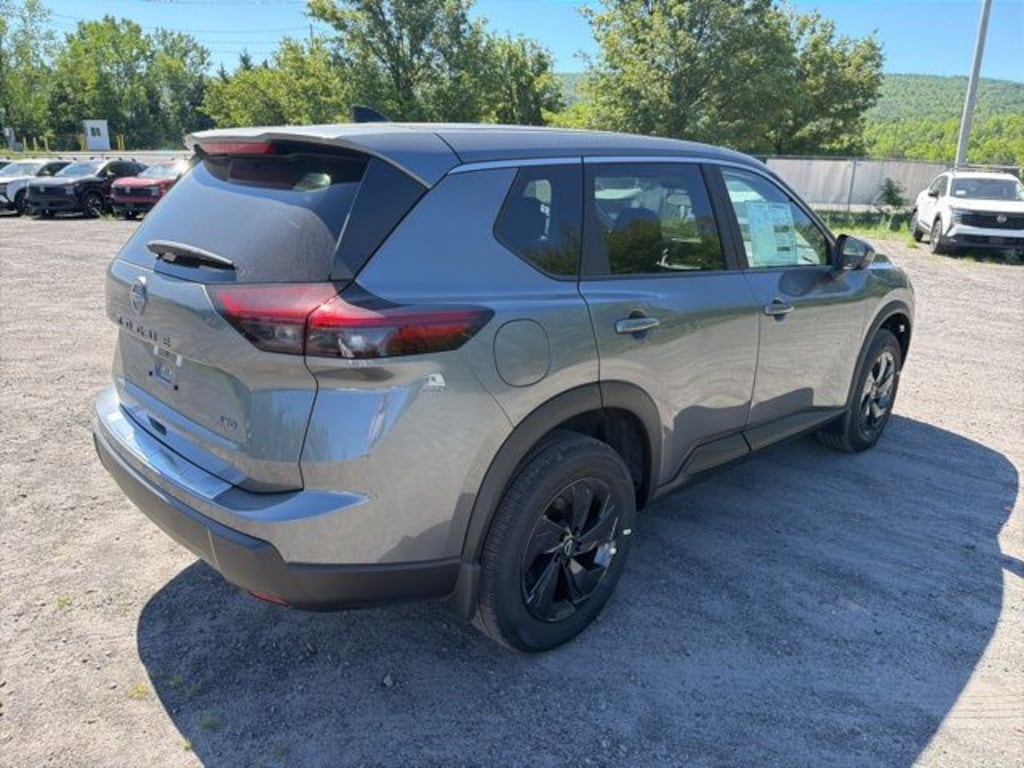 New 2026 Nissan Rogue SV SUV