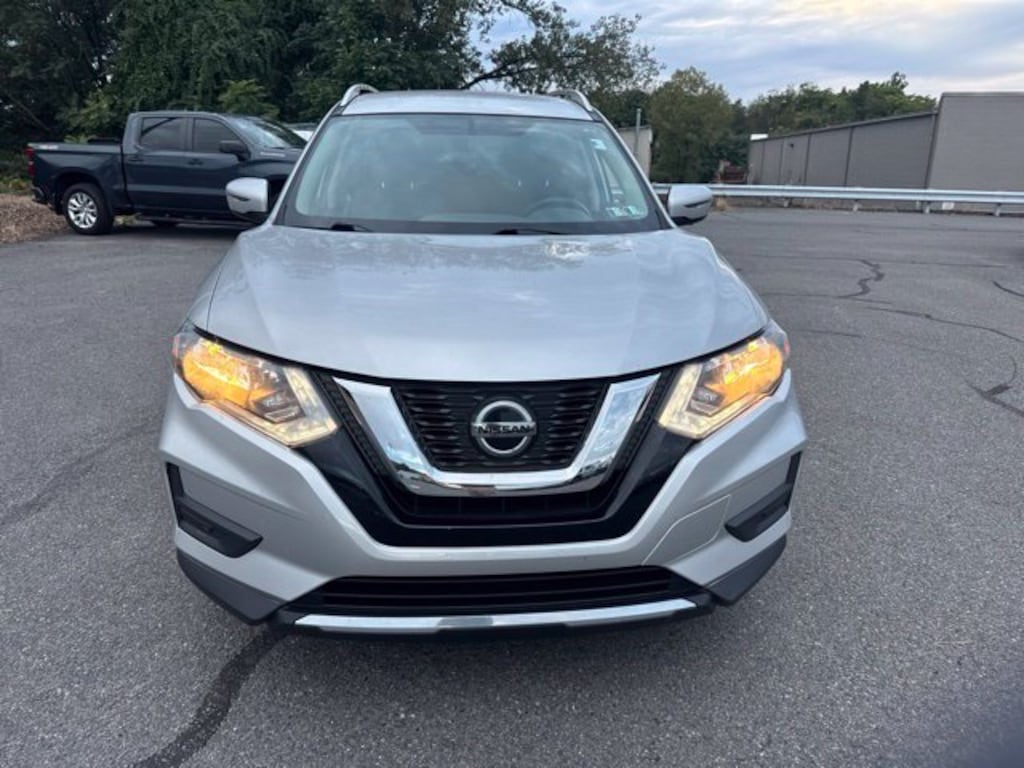 Used 2018 Nissan Rogue SV SUV