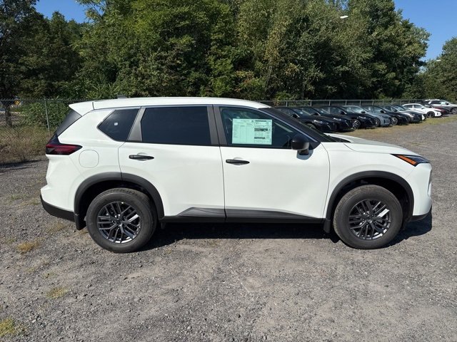 2026 Nissan Rogue S photo 4