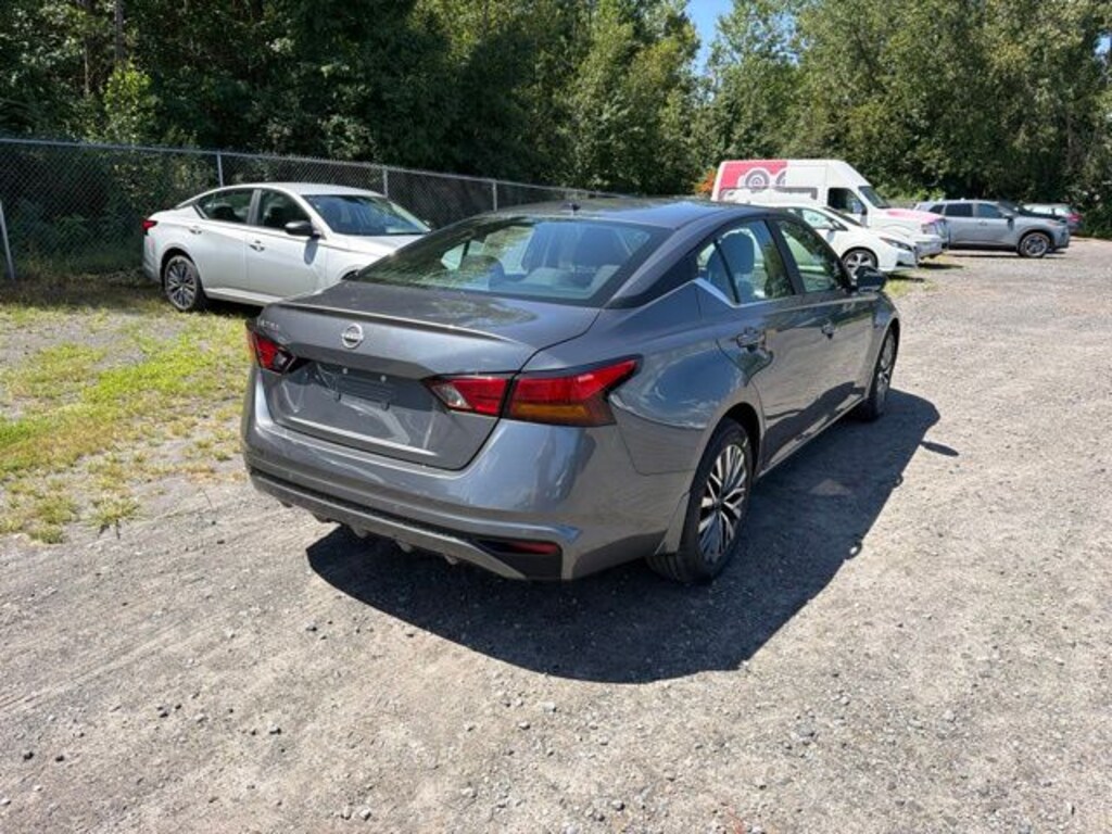New 2026 Nissan Altima 2.5 SV Sedan