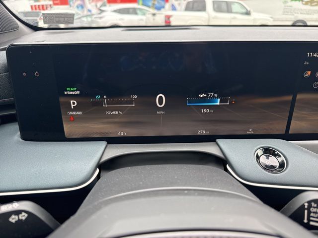 2026 Nissan LEAF Platinum+ - Photo 16