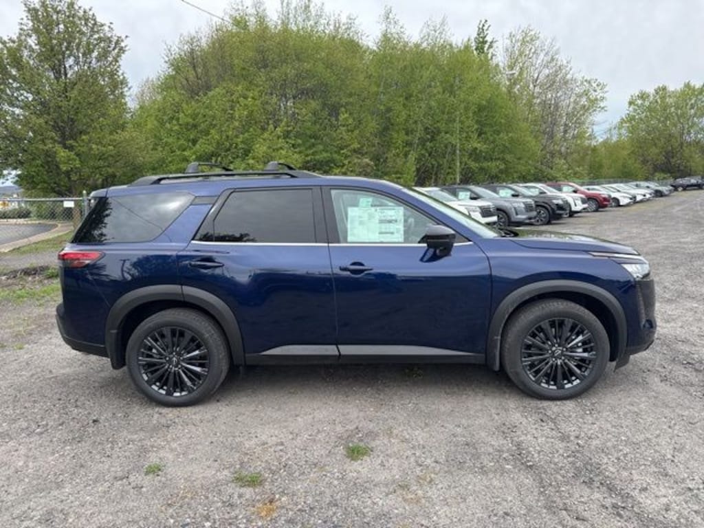 New 2026 Nissan Pathfinder SL SUV