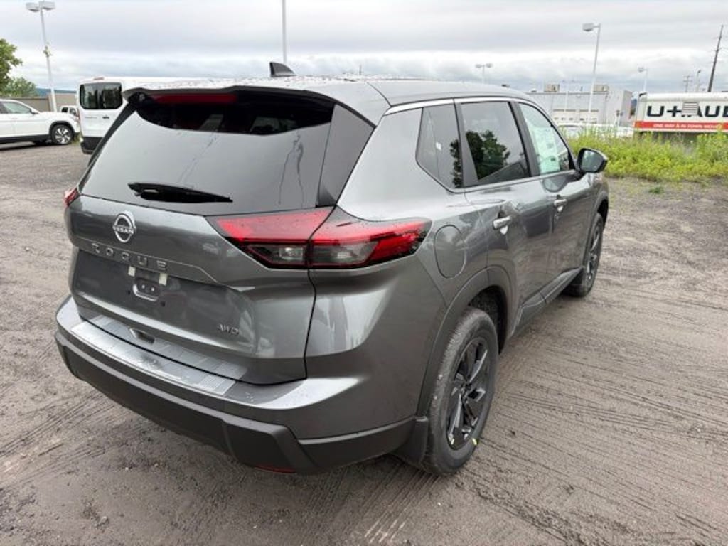 New 2026 Nissan Rogue SV SUV
