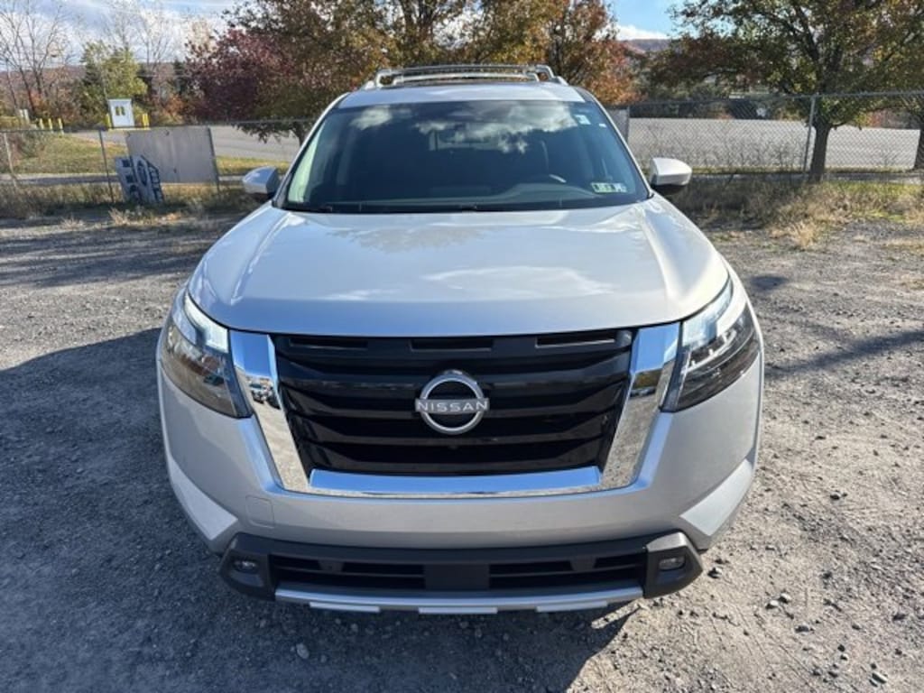New 2025 Nissan Pathfinder SL SL 4WD