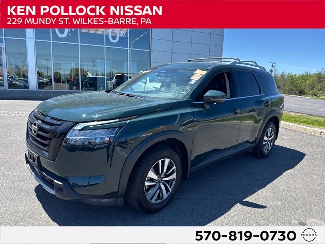 2024 Nissan Pathfinder SL 4WD's photo