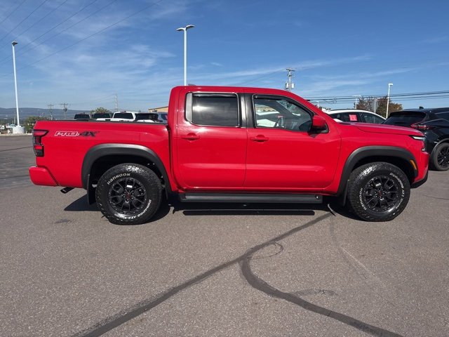 2022 Nissan Frontier Crew Cab PRO-4X photo 3