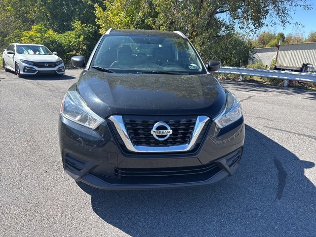 2018 Nissan Kicks S photo 2