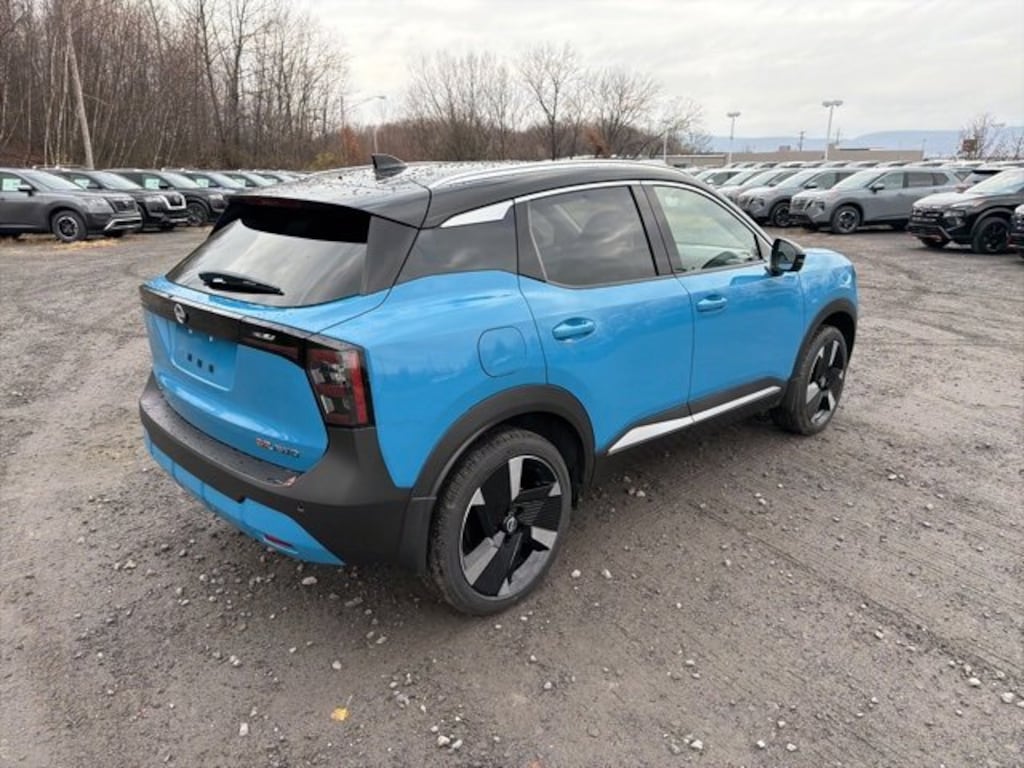 New 2026 Nissan Kicks SR SR AWD