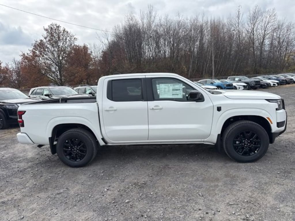 New 2026 Nissan Frontier SV Crew Cab 4x4 SV