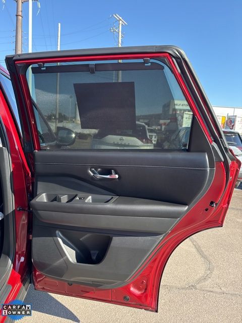 2023 Nissan Pathfinder SL - Photo 23