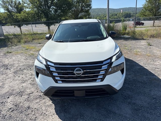 2026 Nissan Rogue S photo 2