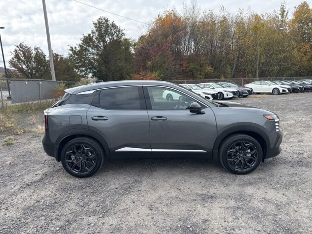 New 2026 Nissan Kicks SR SR AWD