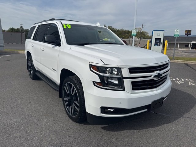 2019 Chevrolet Tahoe LT photo 2