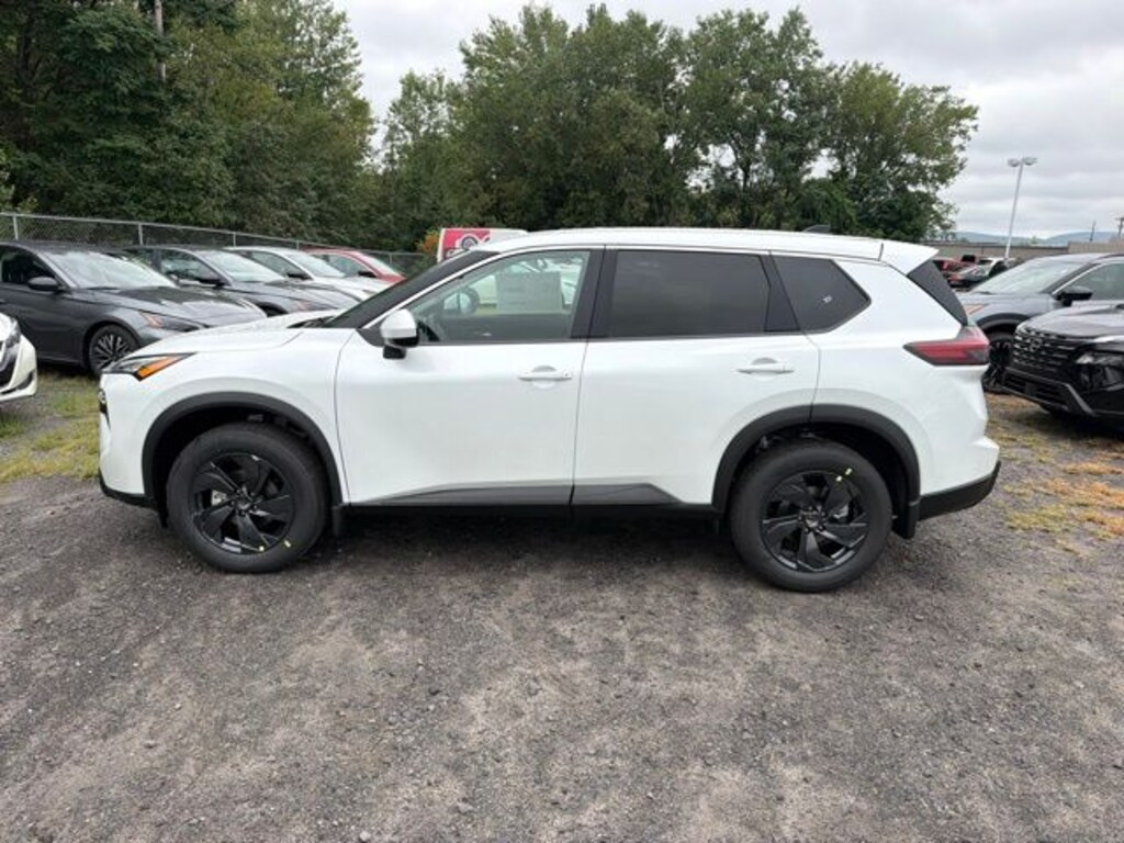 New 2026 Nissan Rogue SV SUV