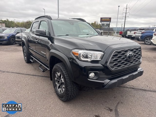 2022 Toyota Tacoma TRD Off-Road photo 2