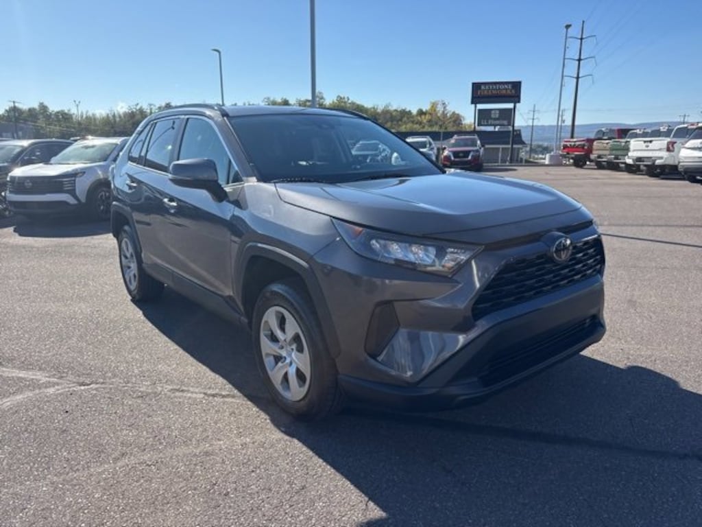 Used 2021 Toyota RAV4 LE LE AWD