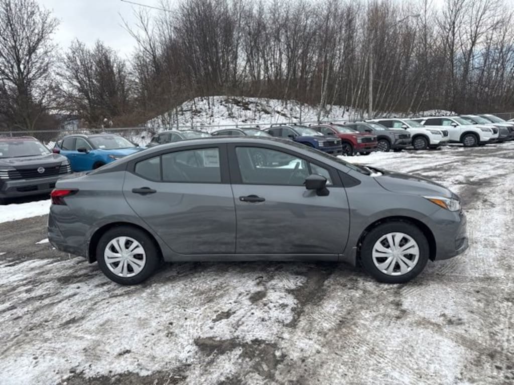 New 2025 Nissan Versa 1.6 S Sedan
