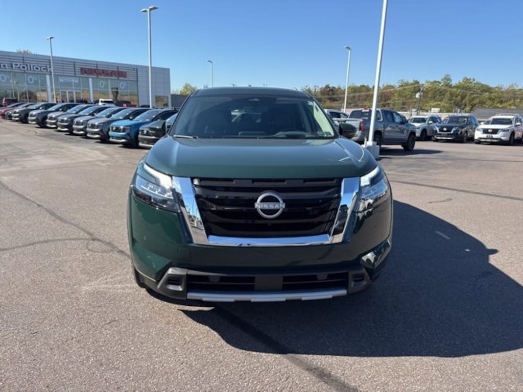 New 2025 Nissan Pathfinder Platinum Platinum 4WD