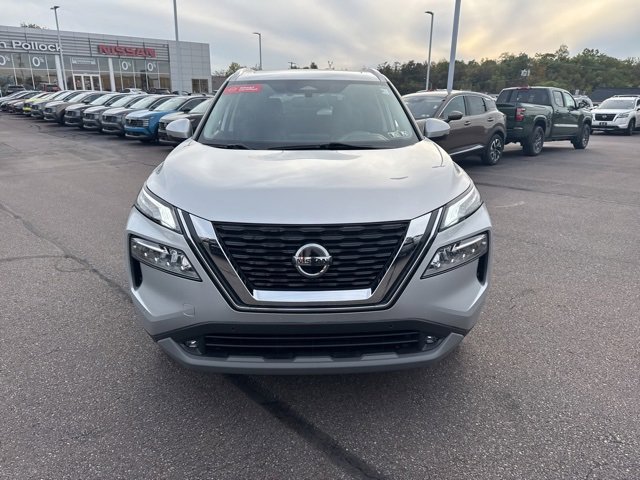 2021 Nissan Rogue SL photo 2