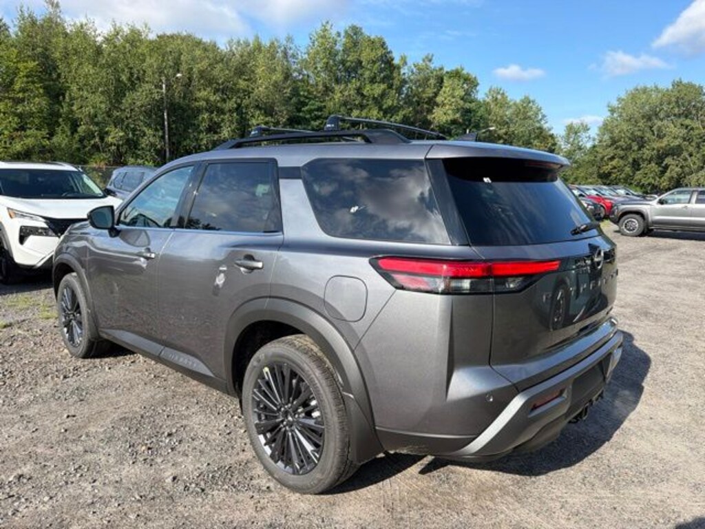 New 2026 Nissan Pathfinder SL SUV