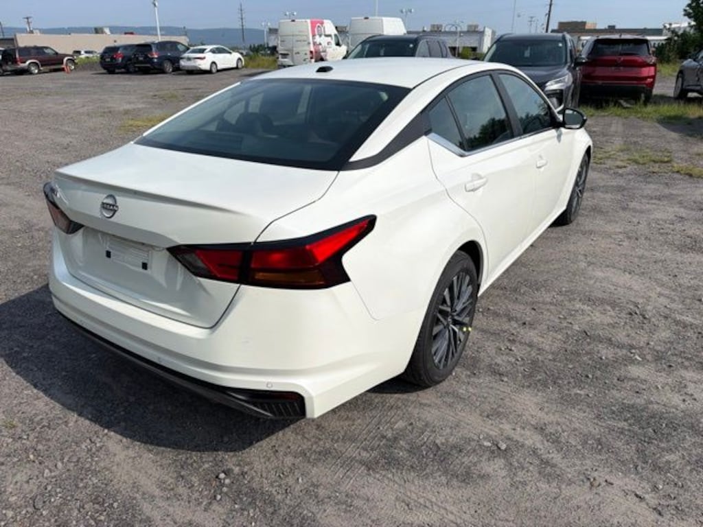 New 2026 Nissan Altima 2.5 SV Sedan