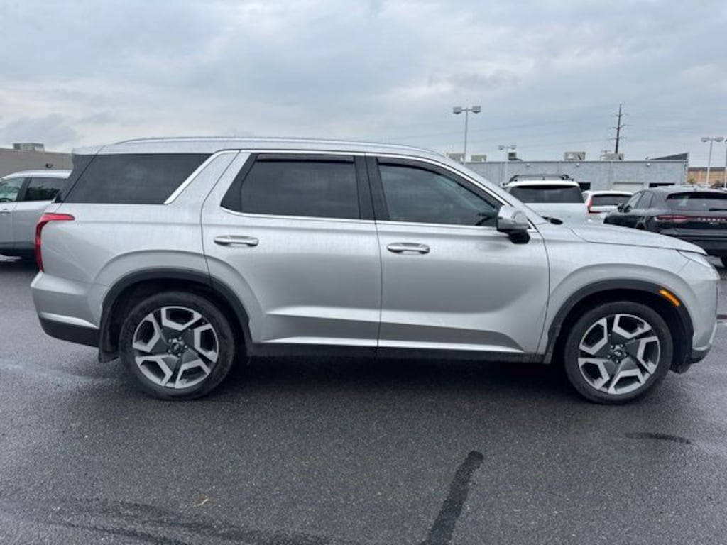 Used 2025 Hyundai Palisade SEL Premium SUV