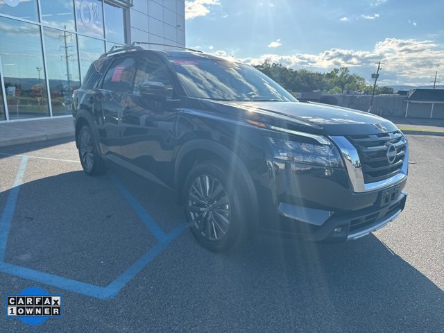 2025 Nissan Pathfinder SL photo 3