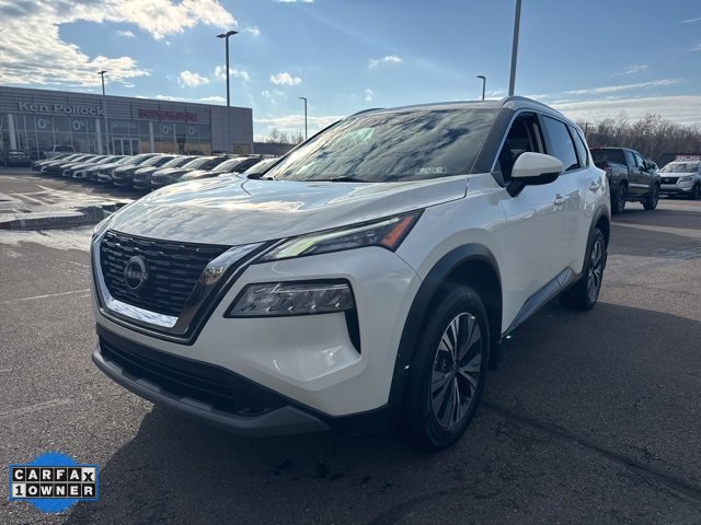 2022 Nissan Rogue SV photo 2