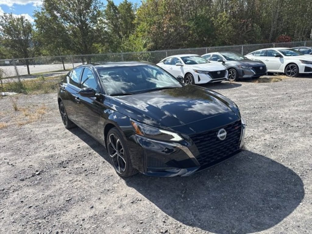New 2025 Nissan Altima SR SR AWD