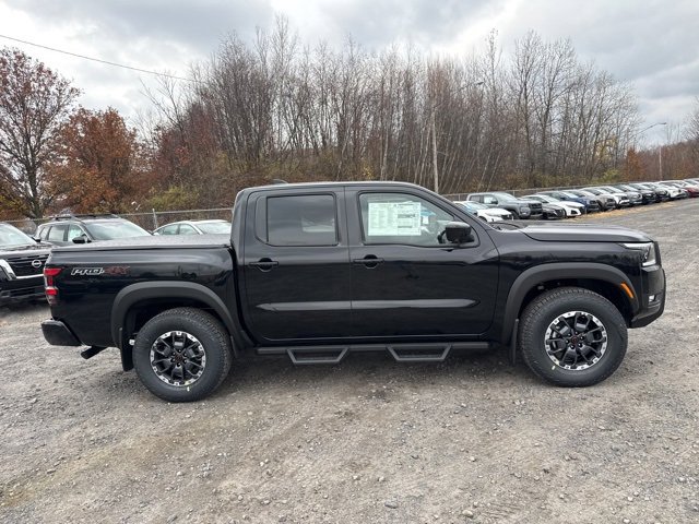 2026 Nissan Frontier PRO-4X Crew Cab photo 4